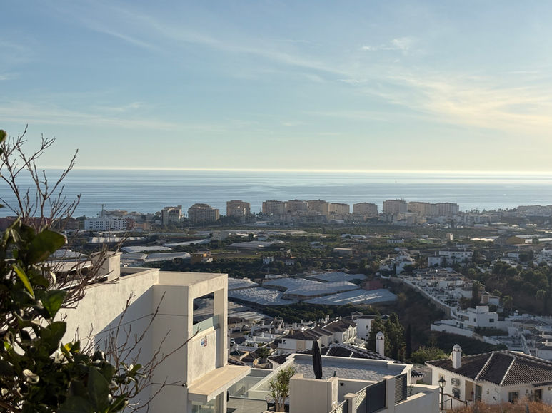 Vivienda con terraza panorámica y vistas al mar en Torrox Park